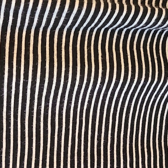 Old Navy Navy Striped Skirt - 1X - Picture 2 of 6